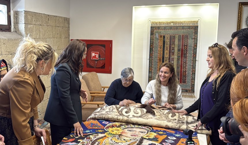 Burdur'da tarihi tren garında Millet Kıraathanesi açıldı