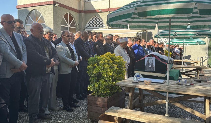 GÜNCELLEME 2 - Bursa'da silahlı saldırıda ölen avukatın cenazesi defnedildi