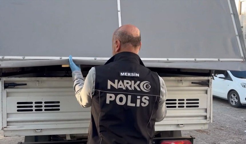 Mersin'de 184 kilo 900 gram esrar ele geçirildi