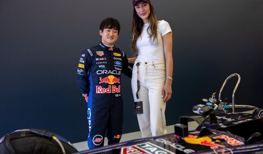 Milli voleybolcu Hande Baladın, Formula 1 pilotu Yuki Tsunoda ile bir araya geldi