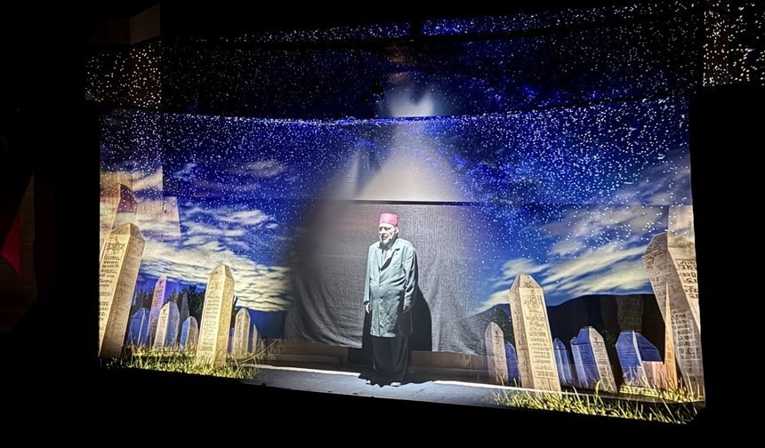 Türkiye turnesindeki 'Firavunla Yüz Yüze' tiyatro oyunu, Kırşehir'de sahnelendi