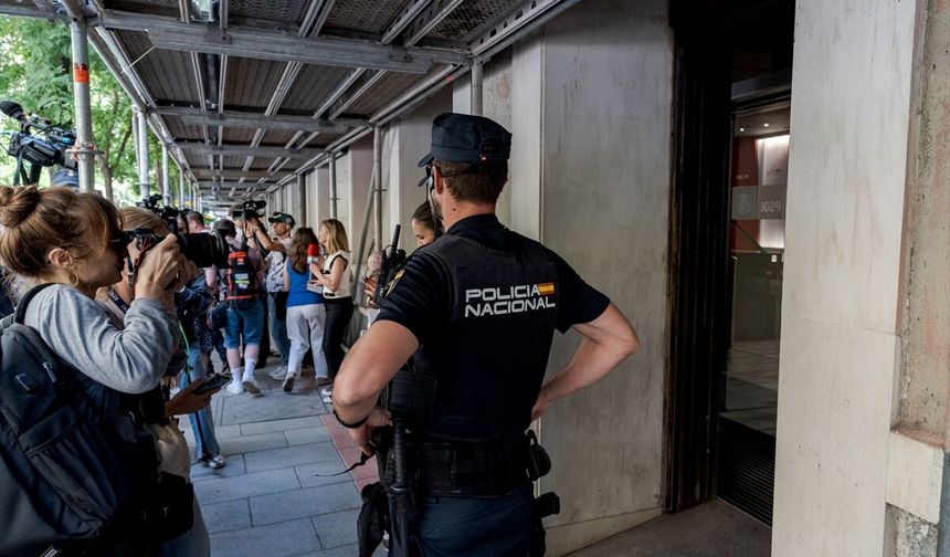 İspanya'da yolsuzluk soruşturması kapsamında Başbakan Sanchez'in partisinde arama yapıldı