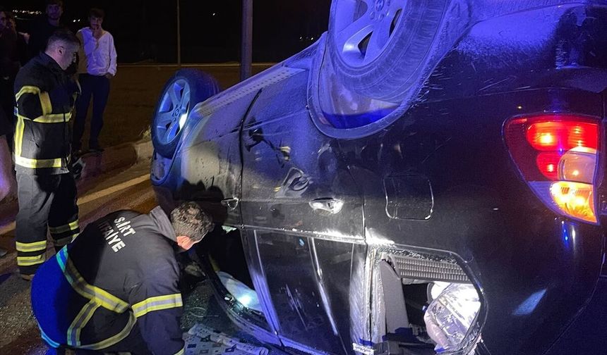 Siirt'te hasta taşıyan ambulans ile cipin çarpıştığı kazada 4 kişi yaralandı