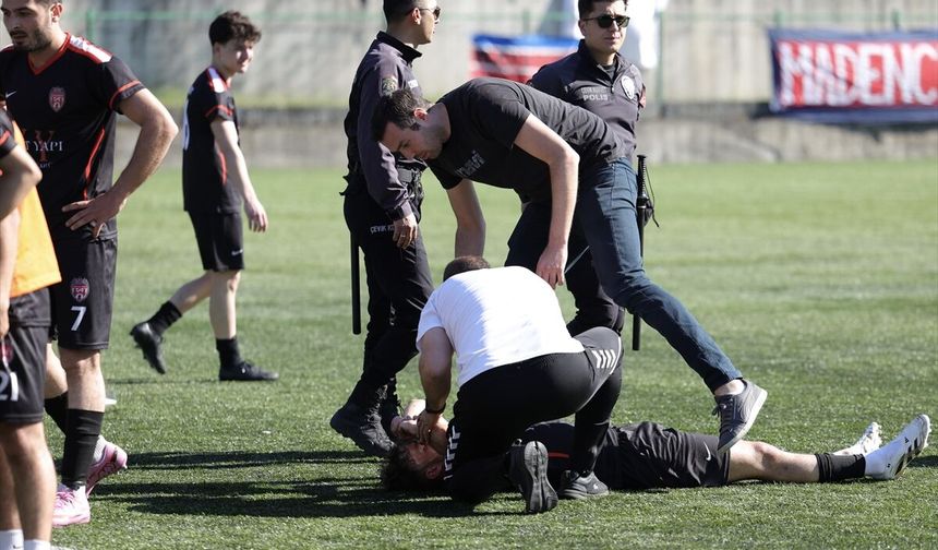Zonguldak'ta amatör lig maçında çıkan kavgaya polis müdahale etti