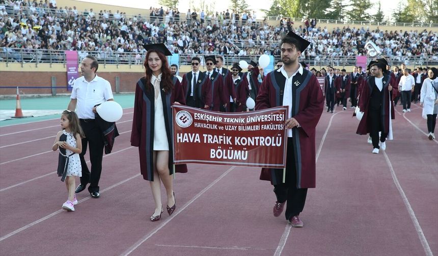 Eskişehir Teknik Üniversitesi'nde mezuniyet töreni düzenlendi
