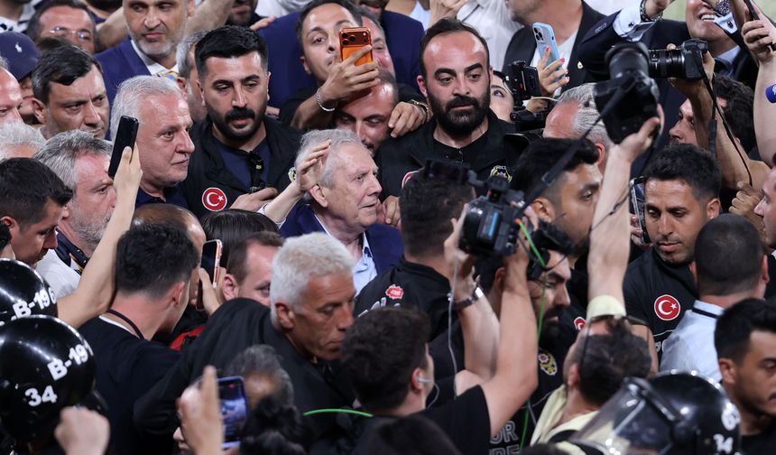 Fenerbahçe Kulübünde başkanlık seçimini Aziz Yıldırım kazandı.