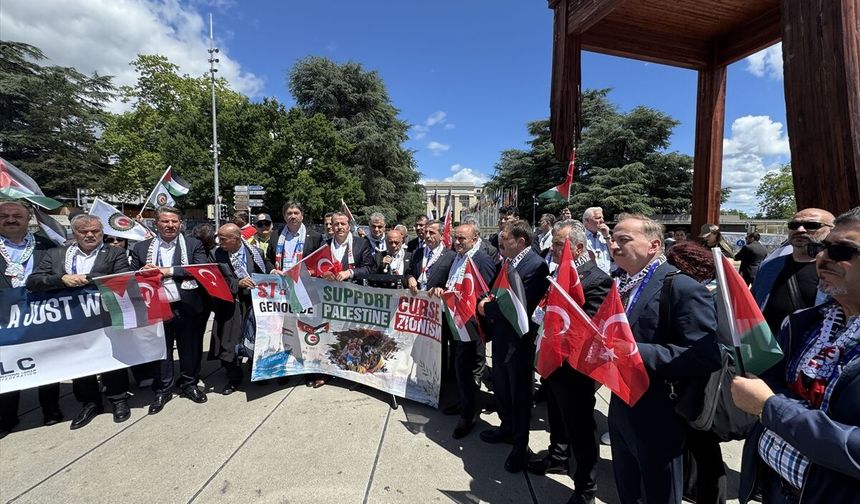HAK-İŞ, BM Cenevre Ofisi önünde Filistin'e destek gösterisi düzenledi