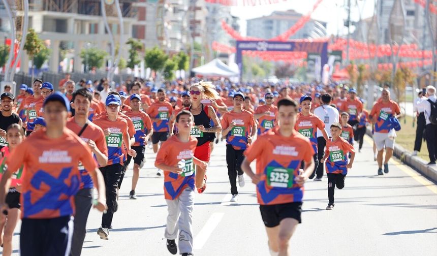 Malatya'da 'Uluslararası Arslantepe Yarı Maratonu' tamamlandı