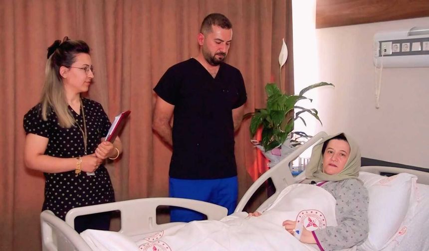 Şanlıurfa'da karnından 29 santimetre kitle çıkartılan kadın sağlığına kavuştu