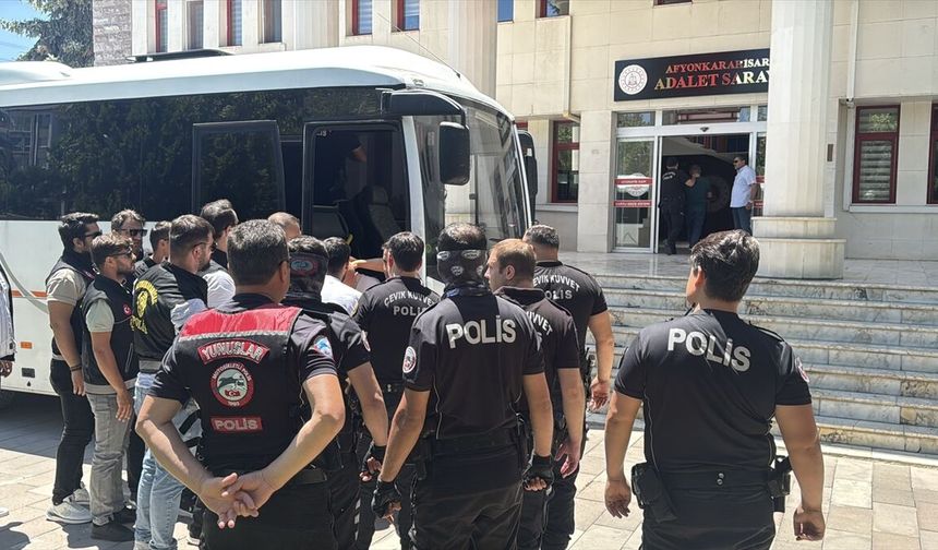 Afyonkarahisar'daki silahlı kavgaya ilişkin 10 şüpheli tutuklandı
