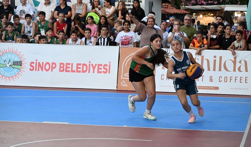 Sinop'ta 9. Uluslararası Mustafa Berkay Akbaş Sokak Basketbolu Turnuvası başladı