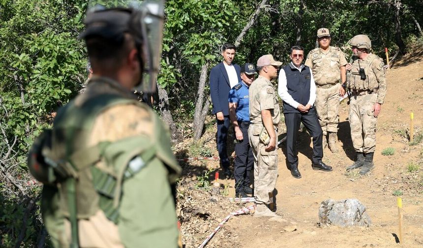 Tunceli Valisi Şefik Aygöl, mayın temizleme çalışmalarını inceledi: