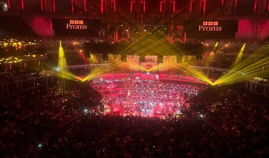 Altın Gün, Royal Albert Hall’da Anadolu’nun sesini Londra’ya taşıdı