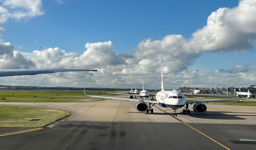 Heathrow’un üçüncü pistinin açılması 2039’a kaldı