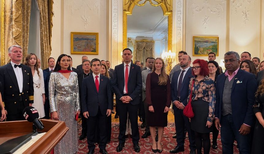 Londra’da Cumhuriyet Bayramı resepsiyonunda savunma işbirliği mesajı