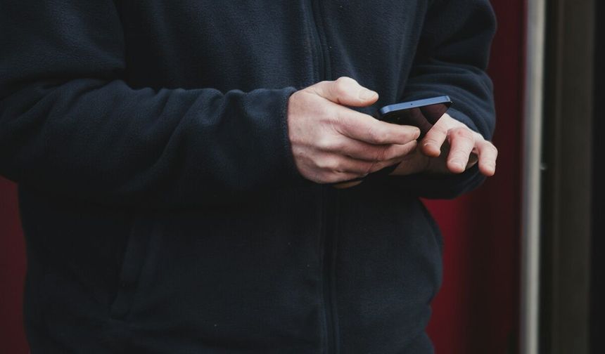 Londra’da telefon hırsızlarına yönelik operasyonda 705 gözaltı