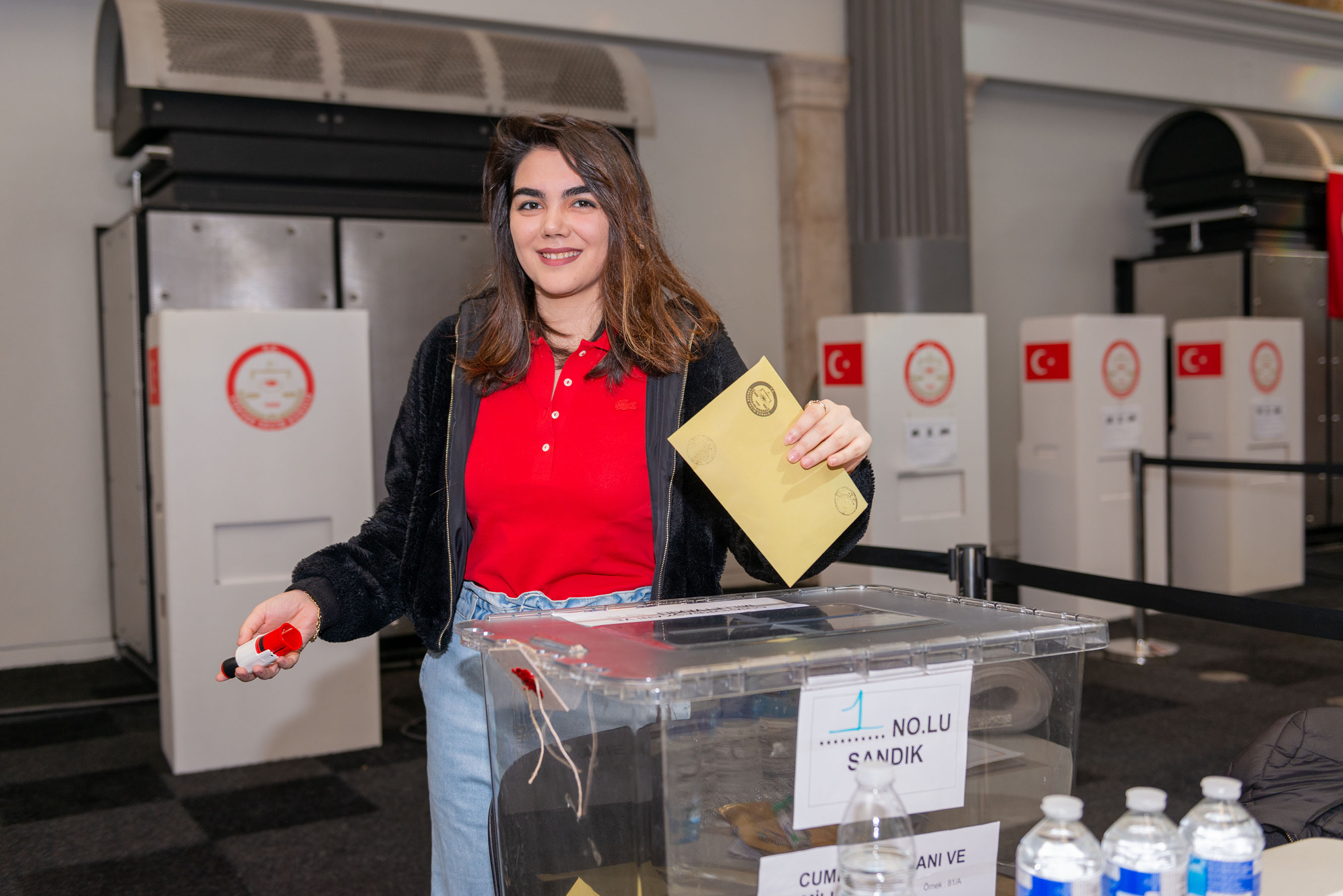 Londra’da oy verme işlemi başladı