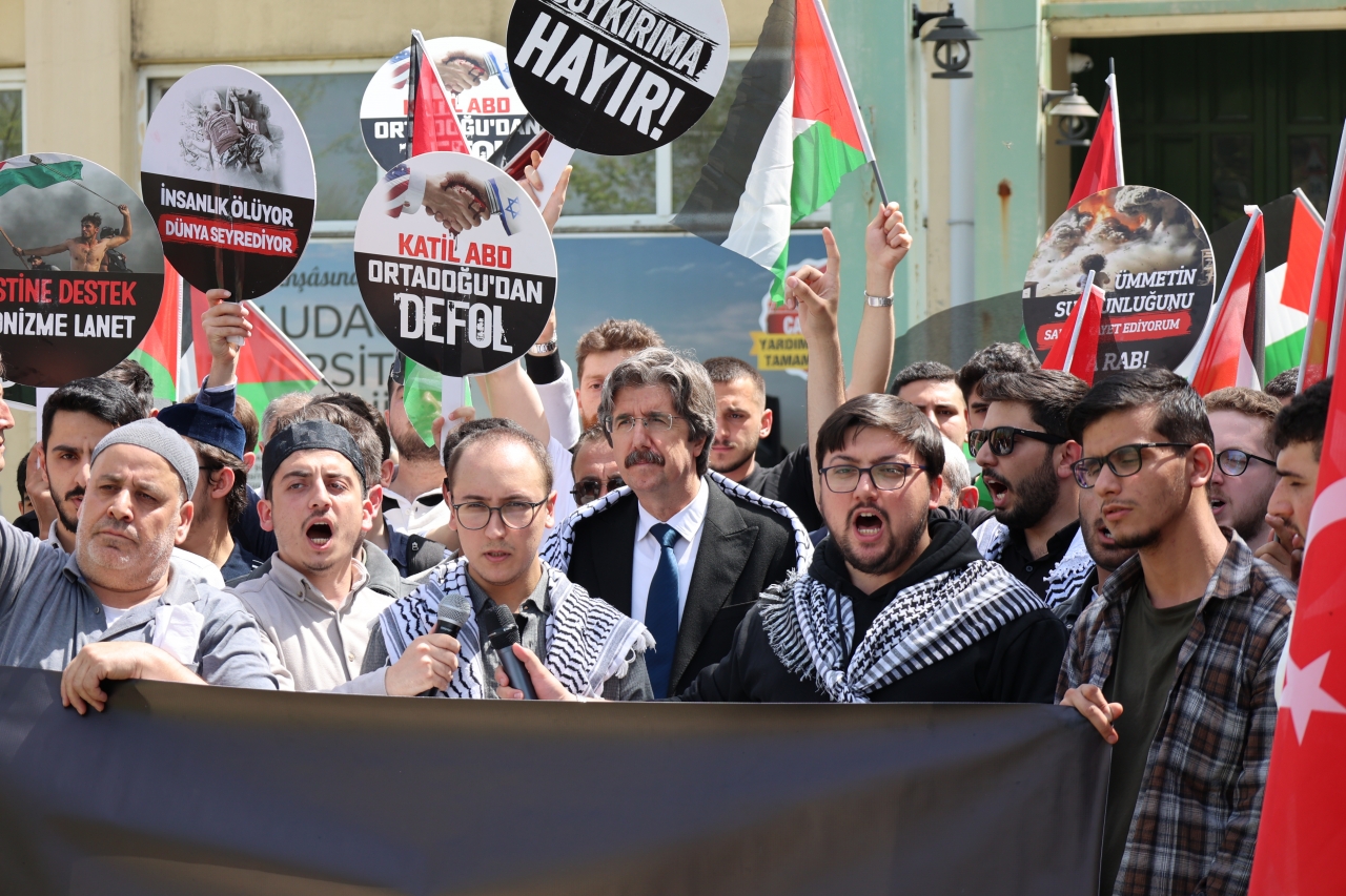 Bursa'da İsrail'in Gazze'ye yönelik saldırıları protesto edildi