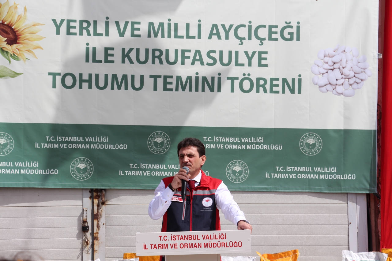 Silivri'de ayçiçeği ve kuru fasulye tohum temini töreni düzenlendi