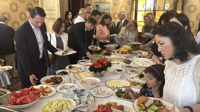 Londra'da Türk kahvaltısının öne çıkan lezzetleri tanıtıldı
