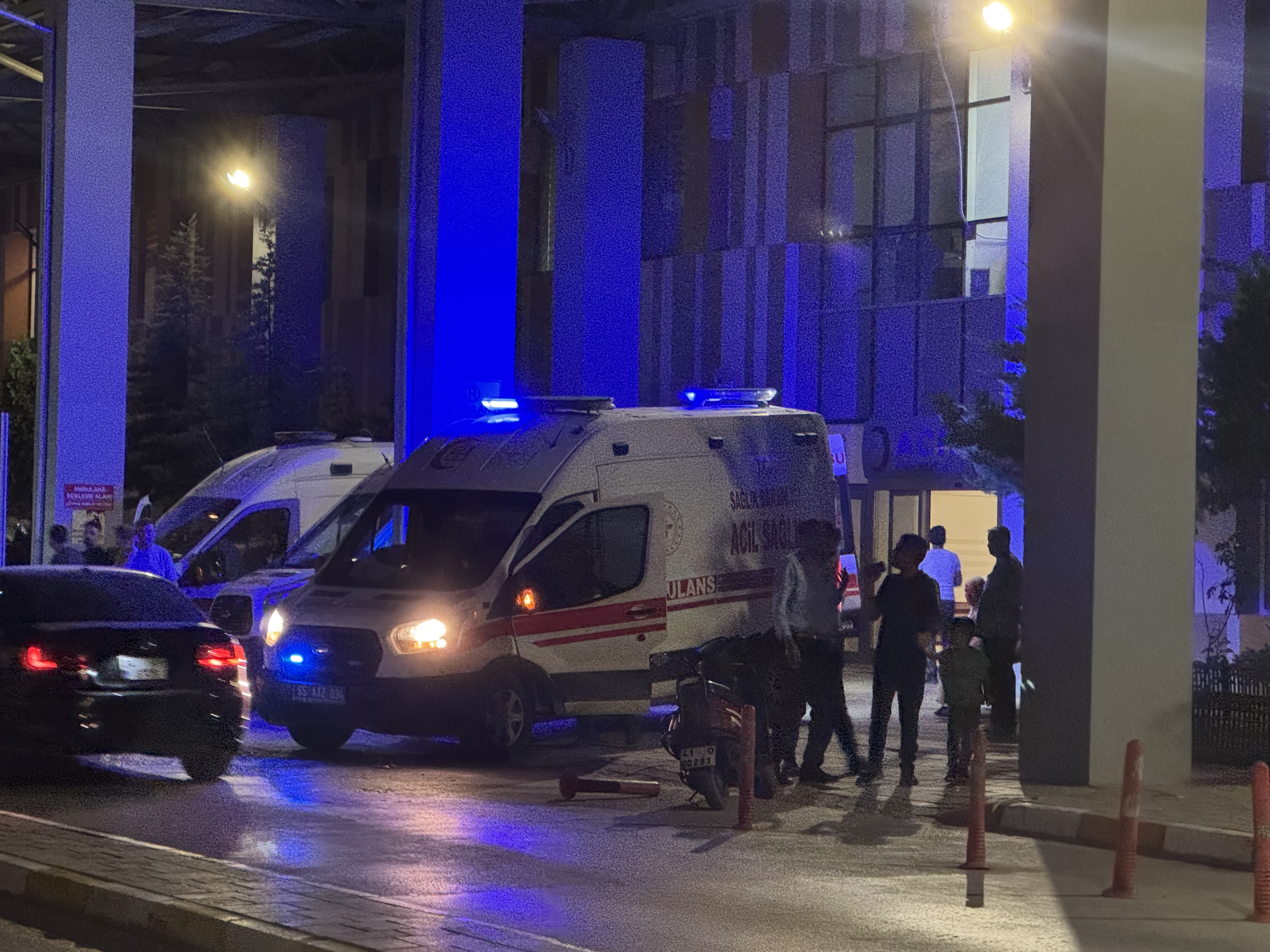 Van'da silahlı saldırıda baba öldü, 3 çocuğu yaralandı