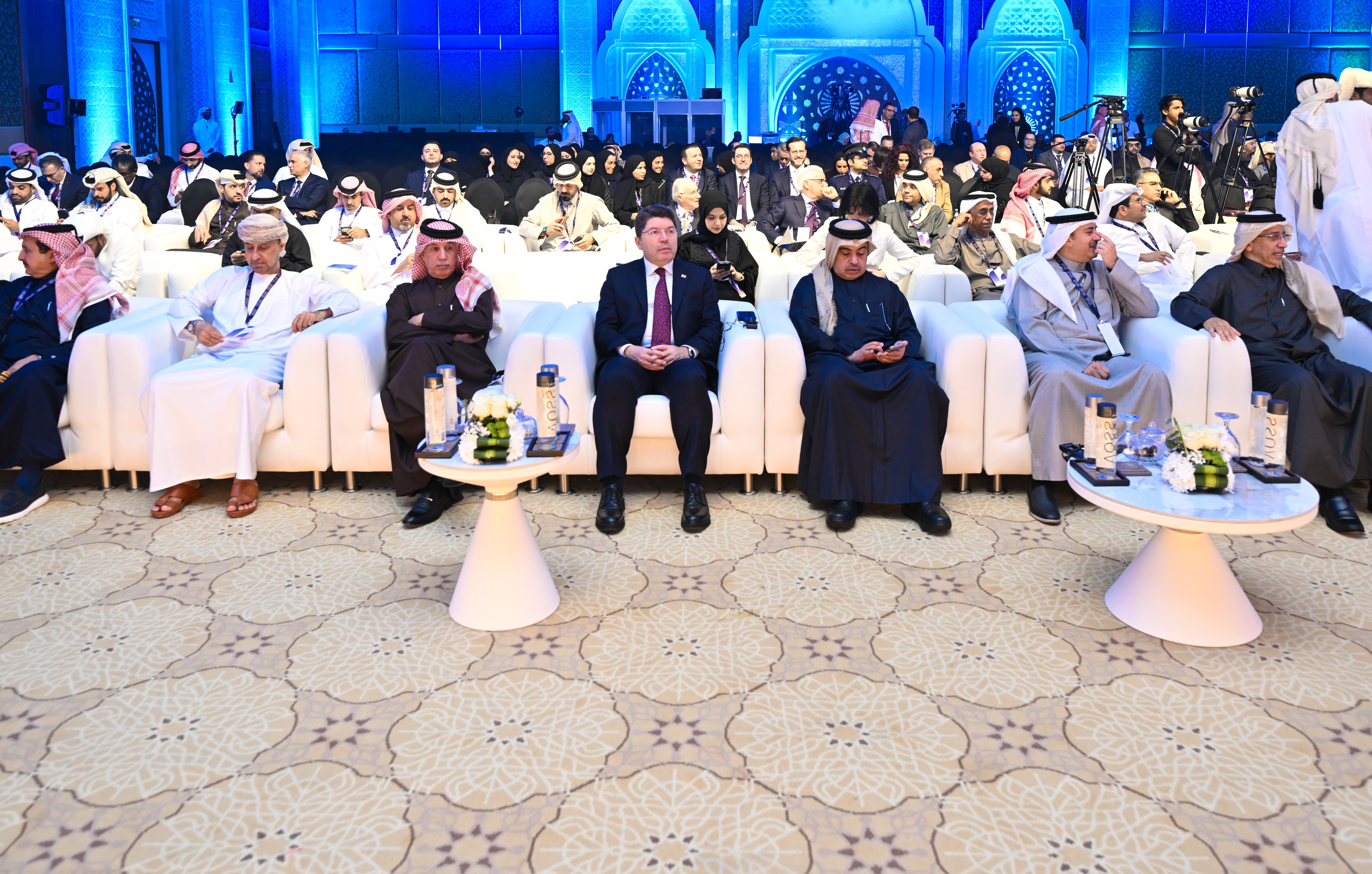 Adalet Bakanı Tunç, Katar'da düzenlenen Doha Hukuk Forumu'na katıldı: