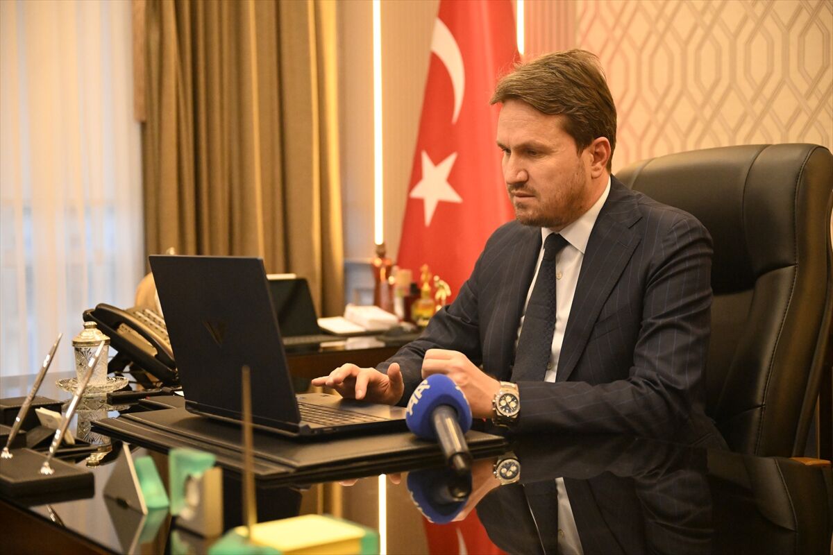 Kahramanmaraş Büyükşehir Belediyesi Genel Sekreteri ve yardımcıları, AA'nın 'Yılın Kareleri' oylamasına katıldı