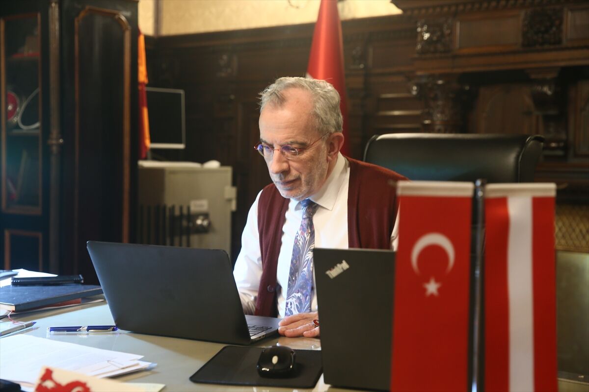 Türkiye'nin Viyana Büyükelçisi Dönmez, AA'nın 'Yılın Kareleri' oylamasına katıldı