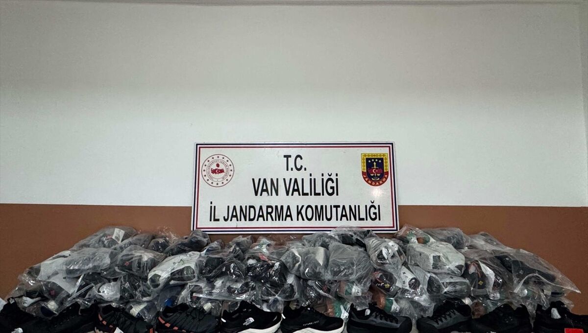 Van'da gümrük kaçağı malzemeler ele geçirildi