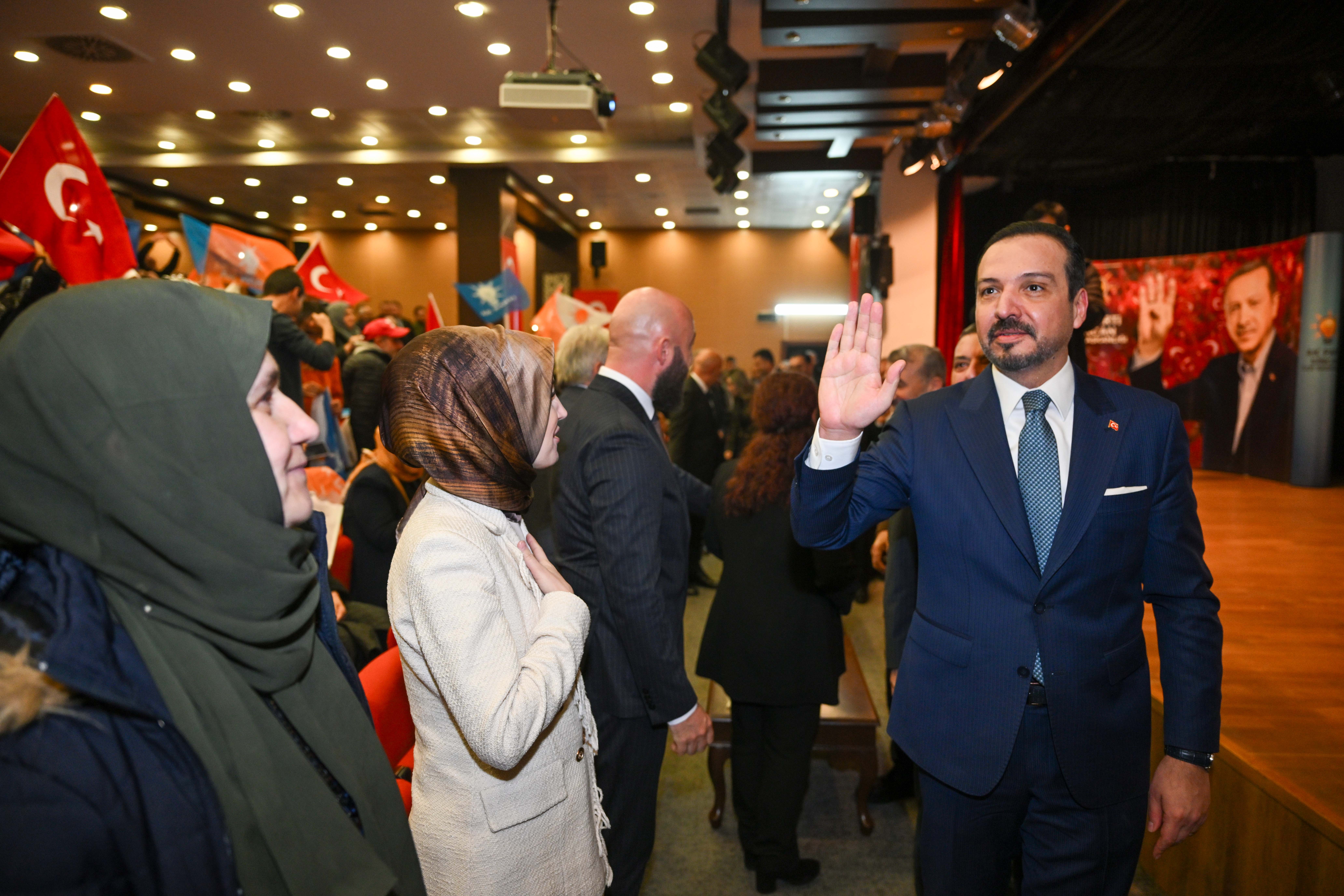 AK Parti Genel Başkan Yardımcısı Zorlu, partisinin Sincan İlçe Danışma Meclisi Toplantısı'nda konuştu: