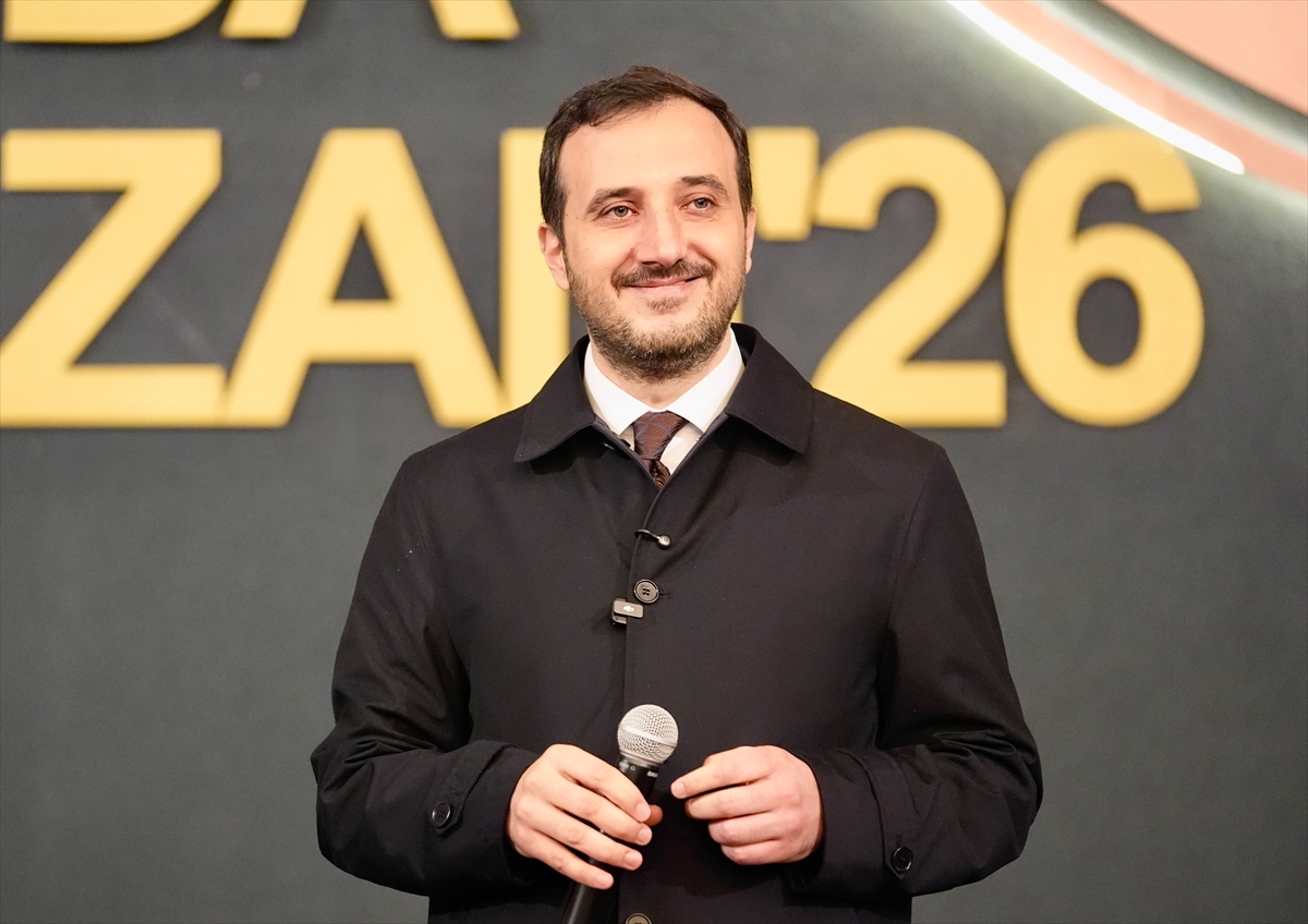 AK Parti İstanbul İl Başkanlığı önünde 'ramazan etkinlik alanı' açıldı