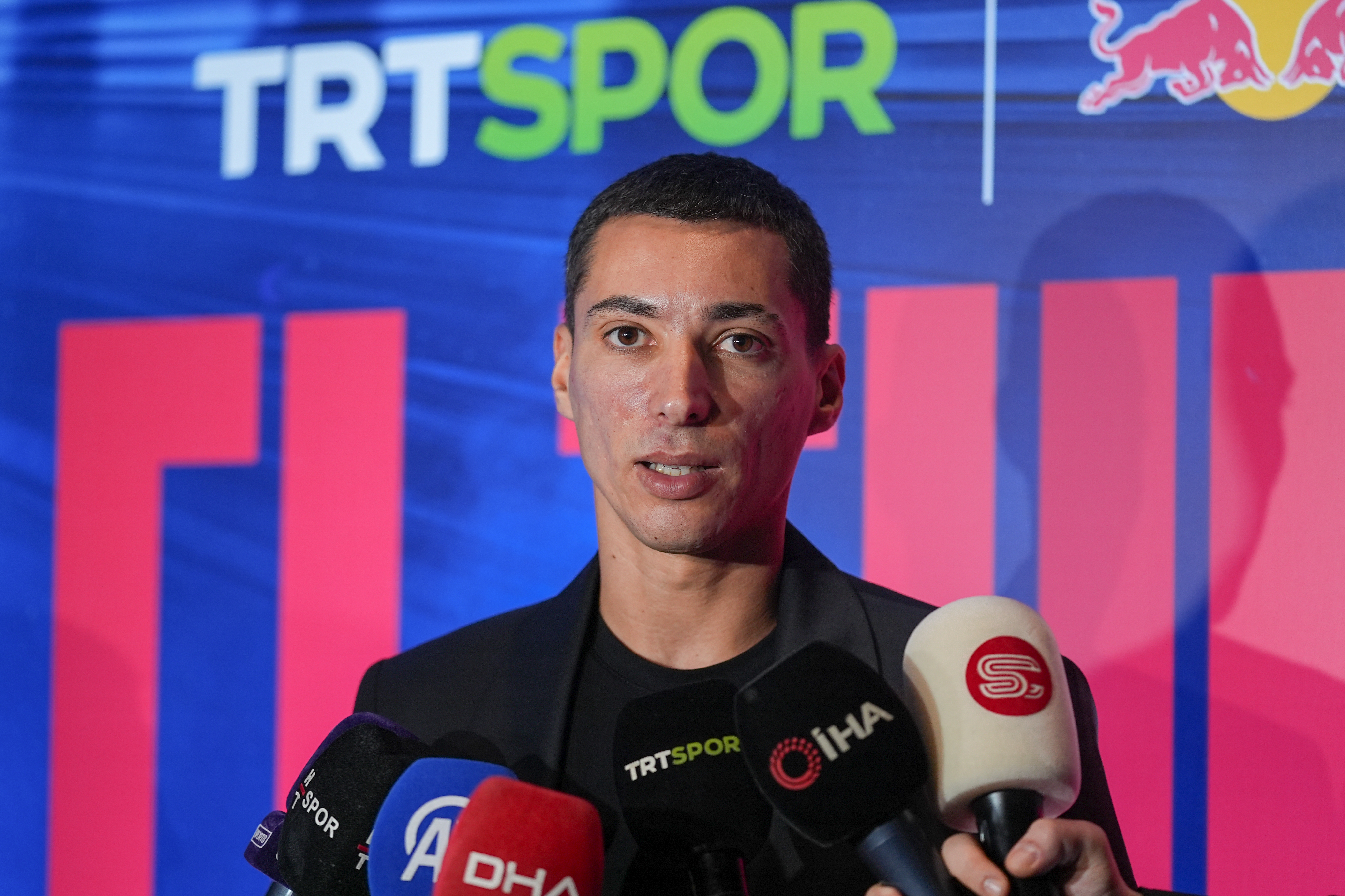 'El Turco: Toprak Razgatlıoğlu' belgeselinin galası, İstanbul'da yapıldı