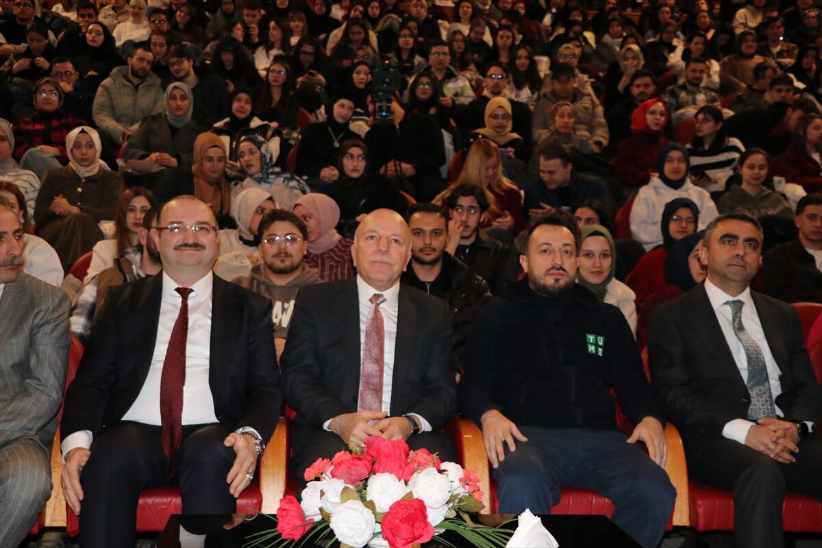 Erzurum'da 'Yapay Zeka ve Otonom Sistemler ile Tarımsal Dönüşüm Konferansı' düzenlendi