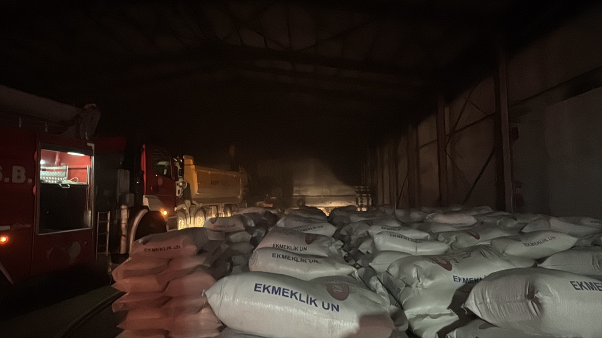 Gaziantep'te fabrikada çıkan yangın söndürüldü