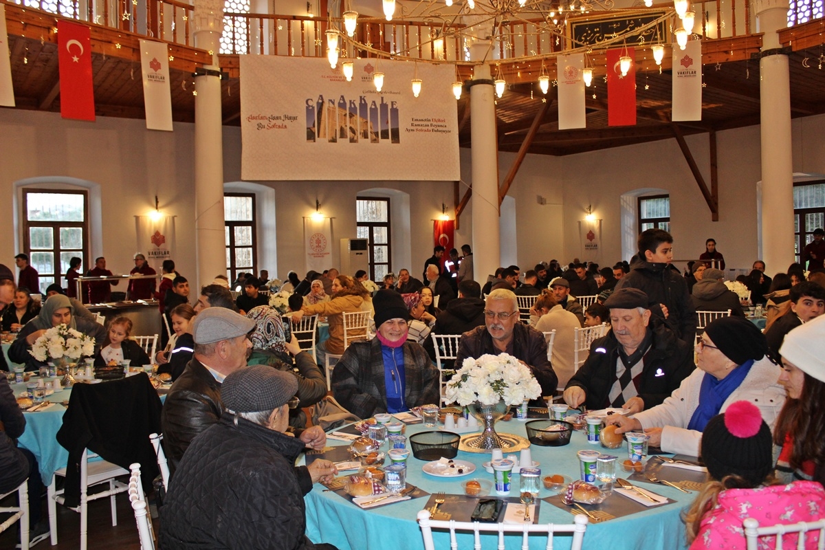 Gelibolu Mevlevihanesi'nde ilk iftar programı gerçekleştirildi