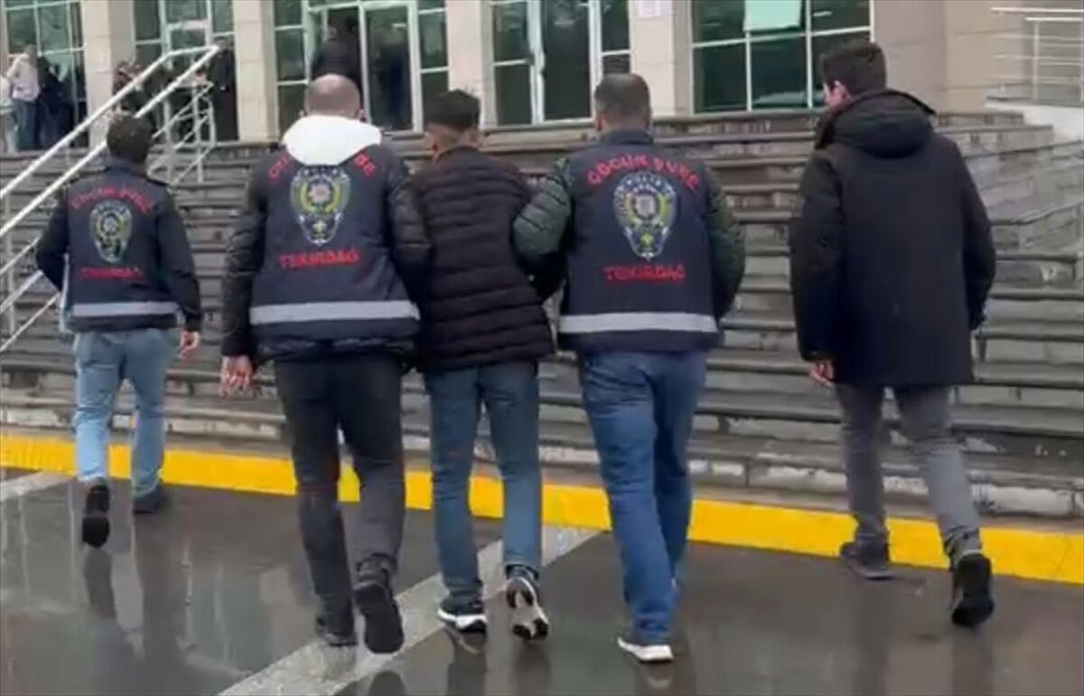 GÜNCELLEME - Tekirdağ'da 16 yaşındaki kişiyi av tüfeğiyle öldürdüğü iddia edilen zanlı tutuklandı