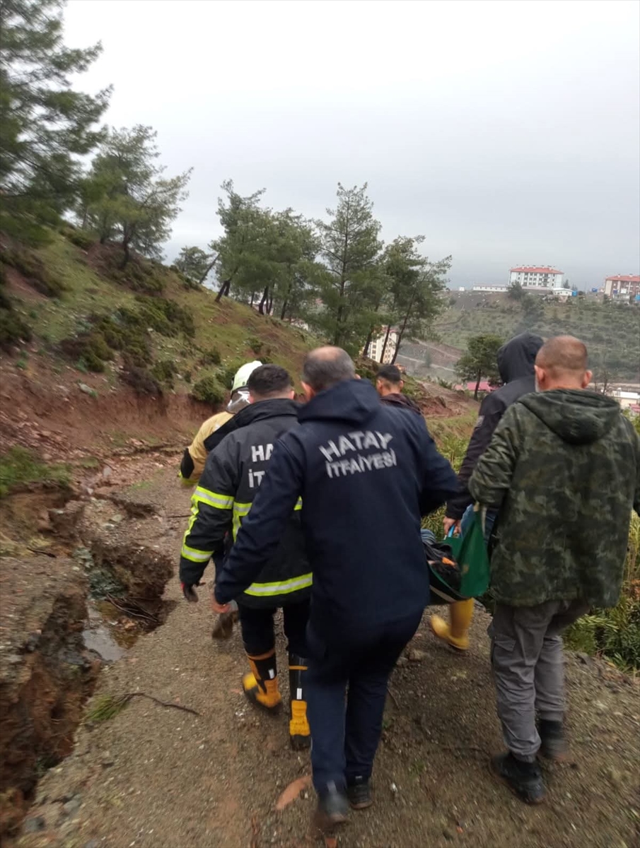 Hatay'da su birikintisine düşen çocuk hayatını kaybetti