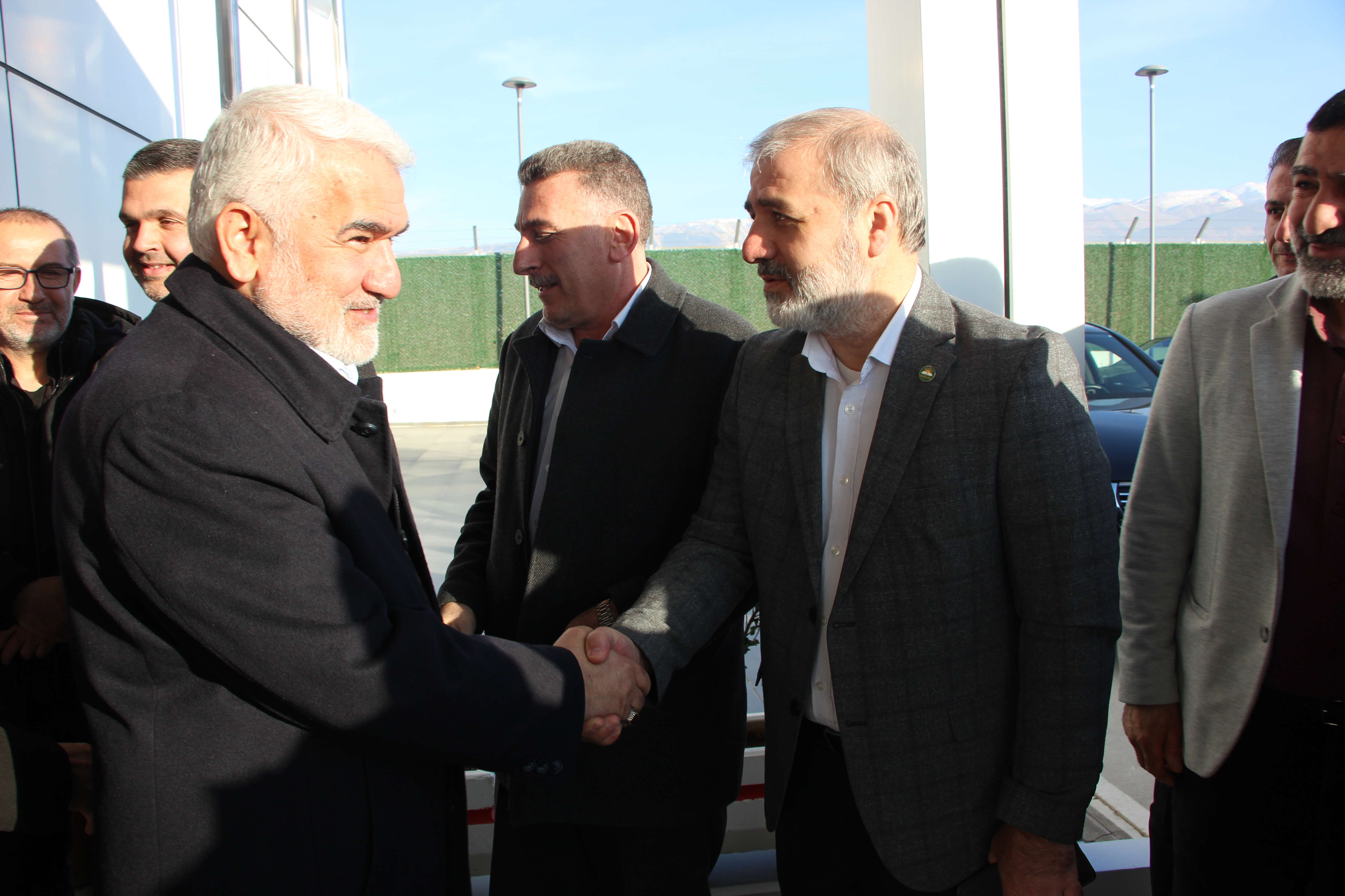 HÜDA PAR Genel Başkanı Yapıcıoğlu, Kahramanmaraş'ta ziyaretlerde bulundu