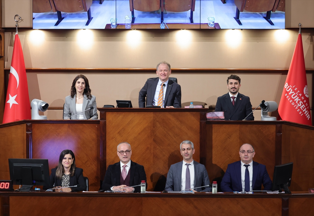 İBB Meclisinde toplu ulaşıma yüzde 20 zam yapıldı