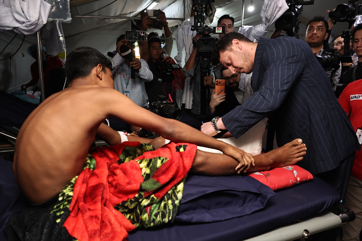 İlim Yayma Vakfı Mütevelli Heyeti Başkanı Erdoğan ve TİKA Başkanı Eren'den Bangladeş'te hastane ziyareti