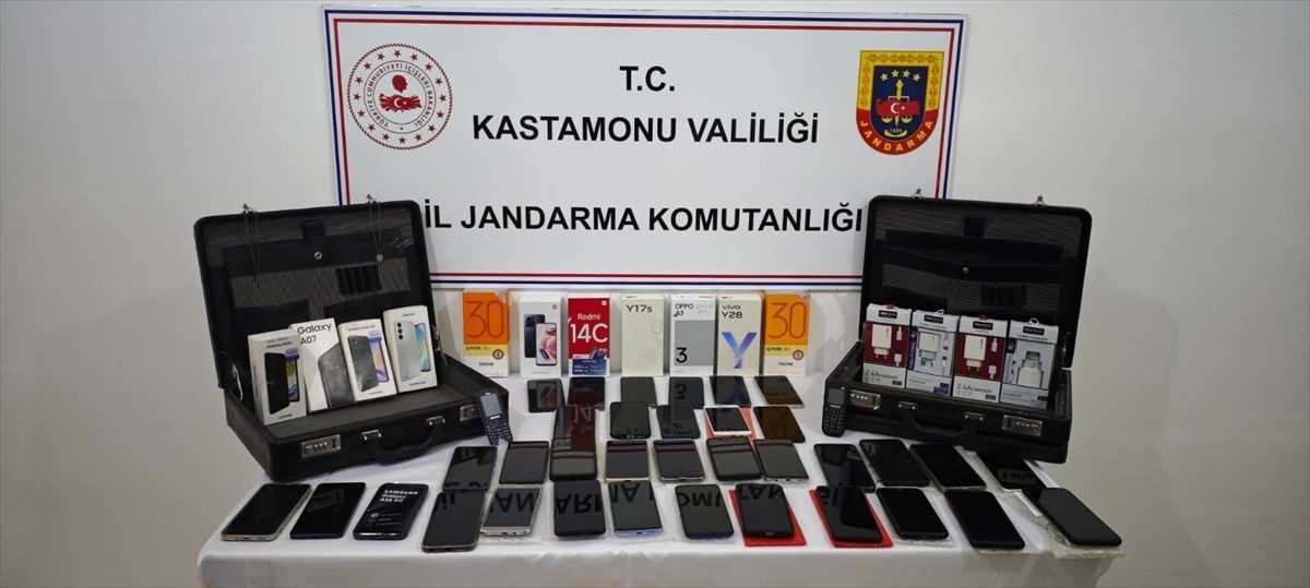 Kastamonu'da kaçakçılık operasyonunda 3 zanlı yakalandı
