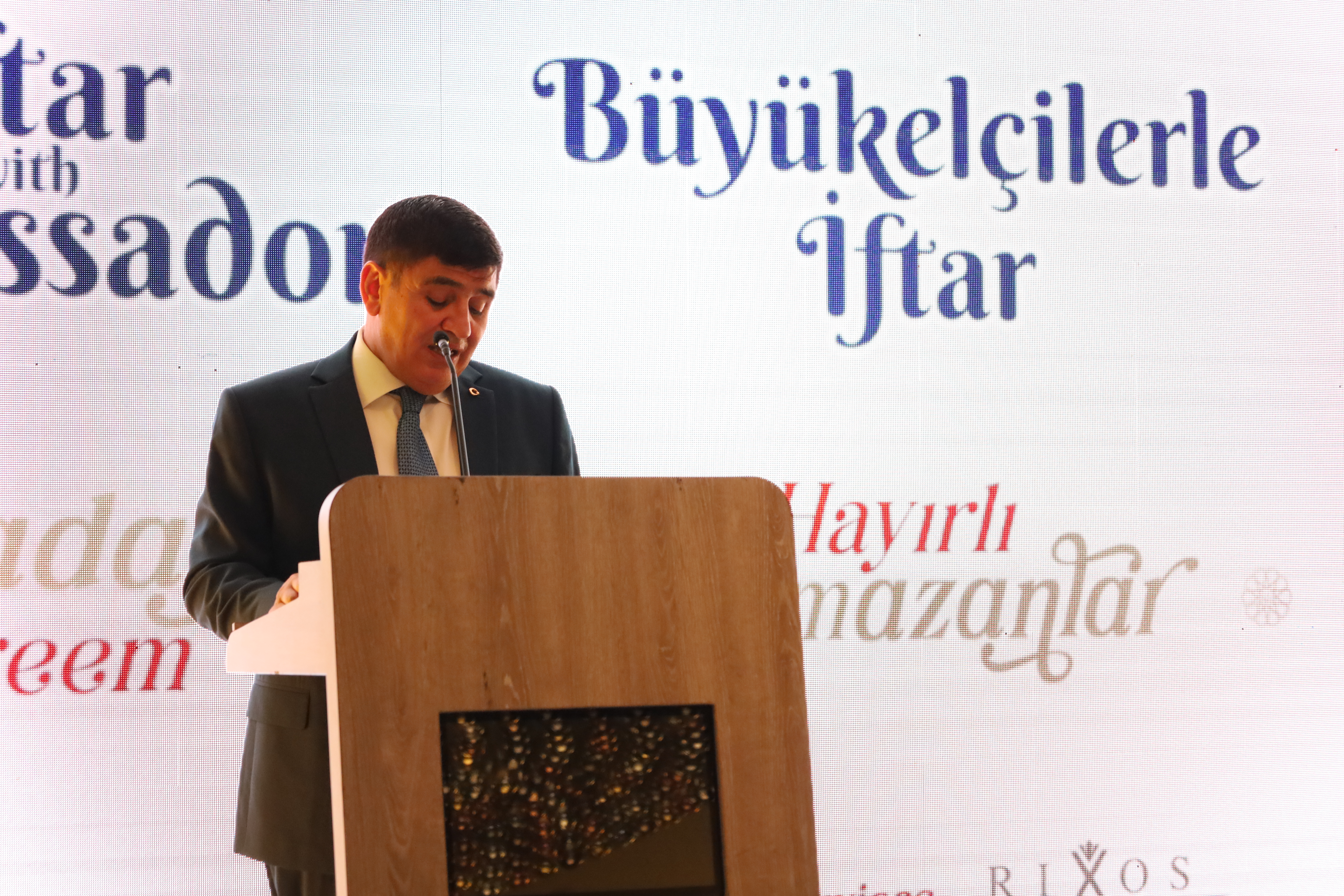 Katar'daki büyükelçiler Türkiye'nin Doha Büyükelçiliği iftarında buluştu