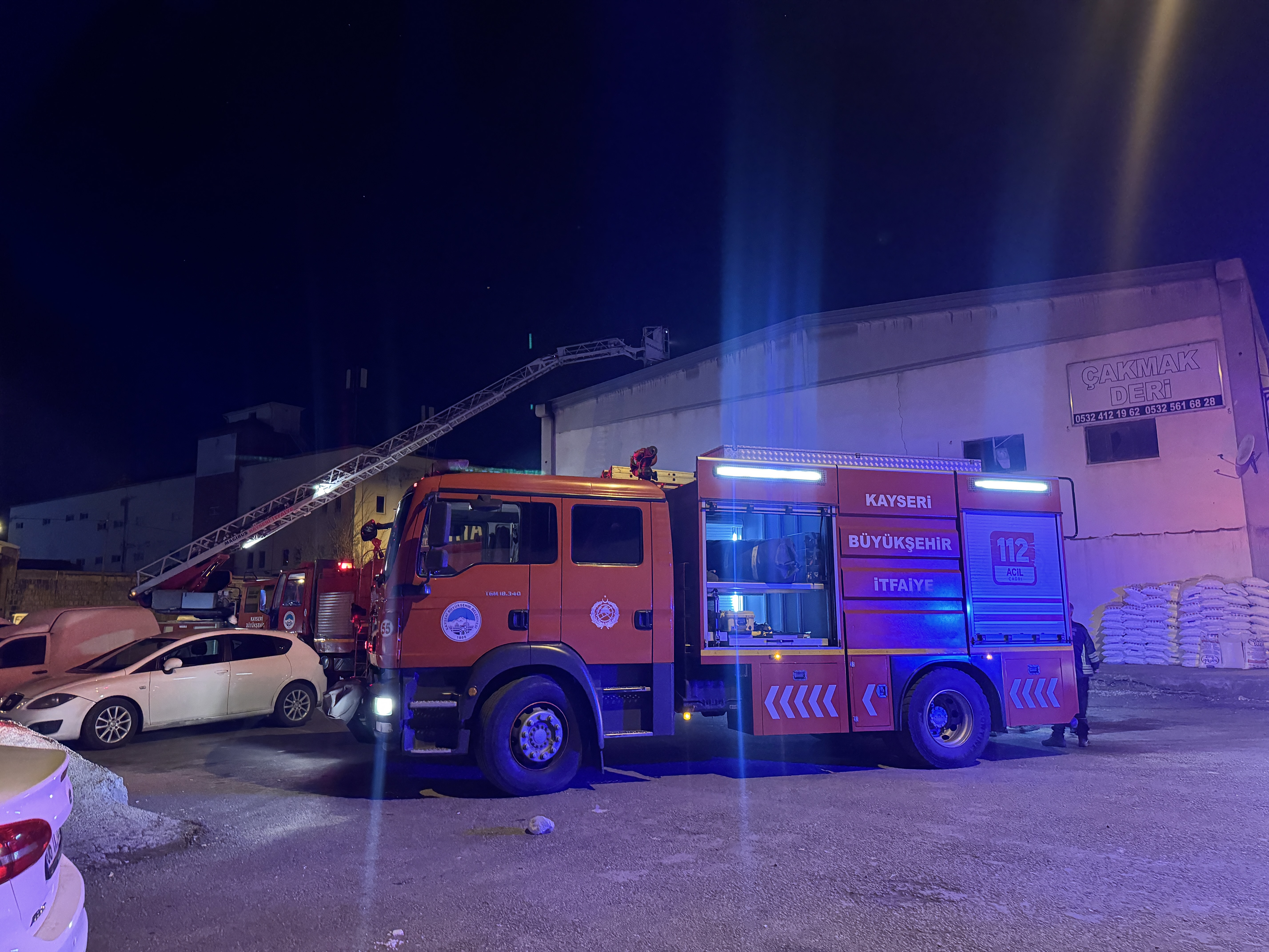 Kayseri'de et işleme tesisinde çıkan yangın hasara yol açtı