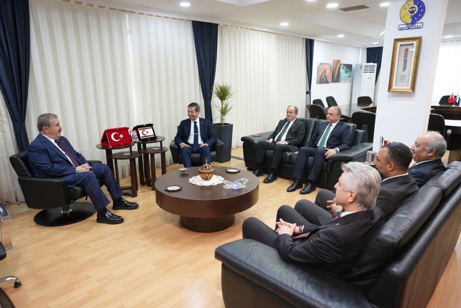 KKTC Dışişleri Bakanı Ertuğruloğlu, BBP Genel Başkanı Destici'yi kabul etti