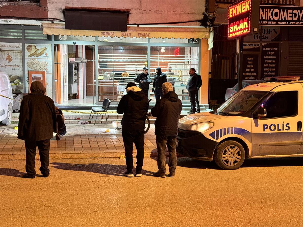 Kocaeli'de fırında silahlı saldırıya uğrayan kişi yaralandı