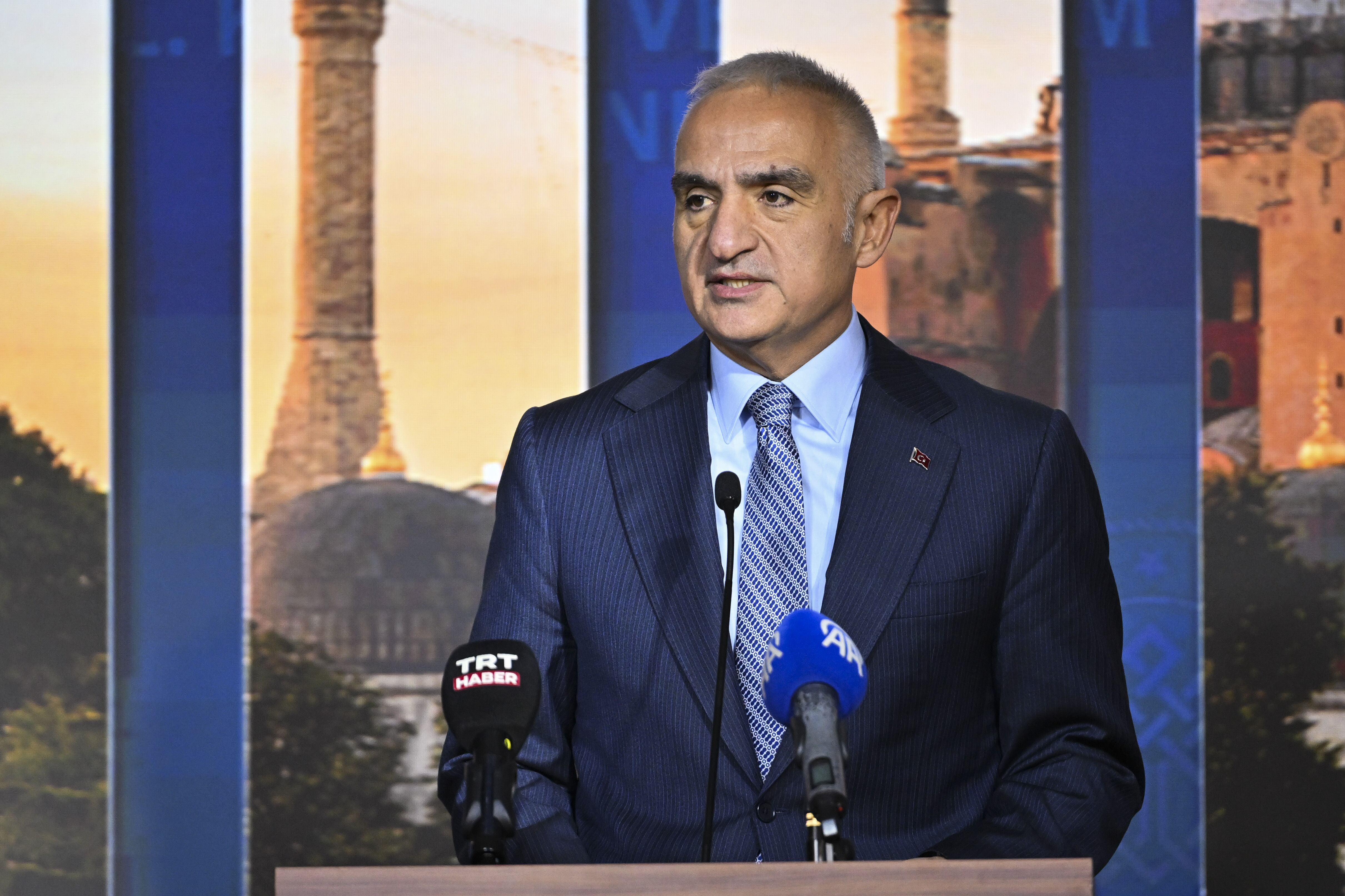 Kültür ve Turizm Bakanı Ersoy 'Vakıf Başkanları İftar Buluşması'nda konuştu: