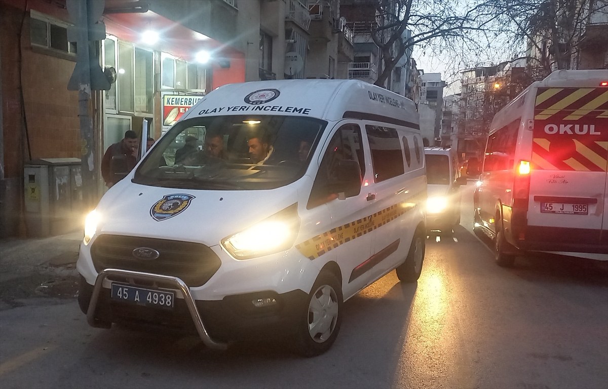 Manisa'da kendisinden haber alınamayan kişi evinde ölü bulundu