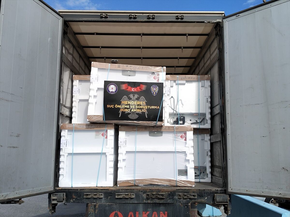 Manisa'dan 'adresine ulaşmayan' 148 beyaz eşya, İzmir'de ele geçirildi