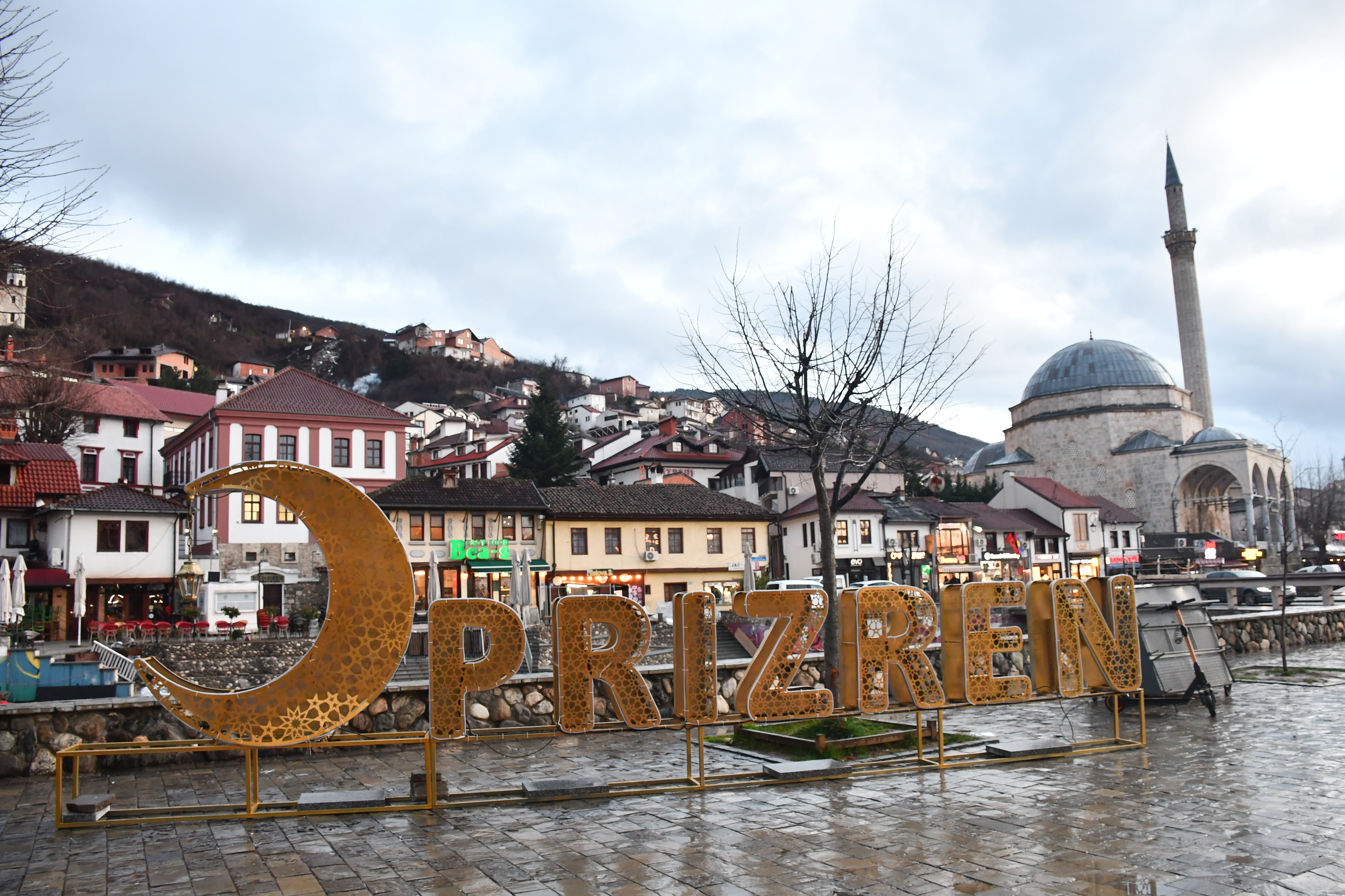 Mehmetçik, Kosova'da iftar verdi
