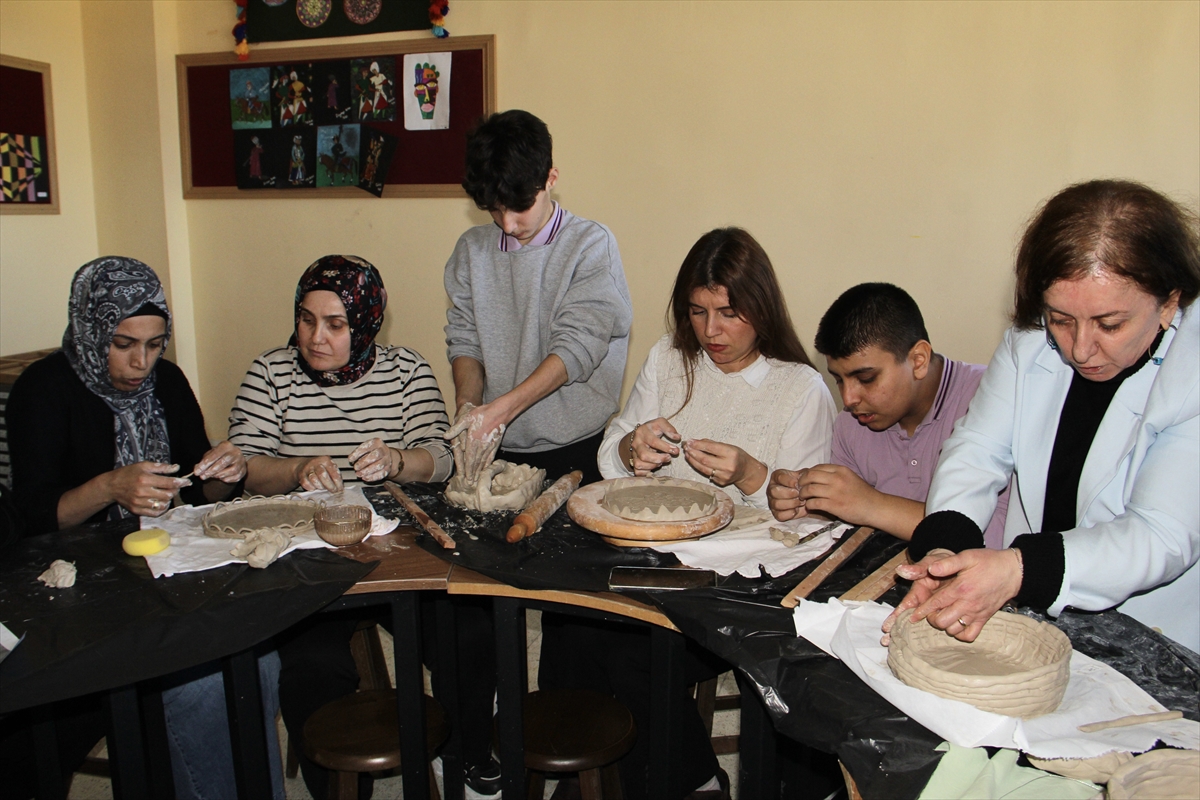 Sinop'ta aile bağlarını güçlendirmek için okulda etkinlikler düzenleniyor